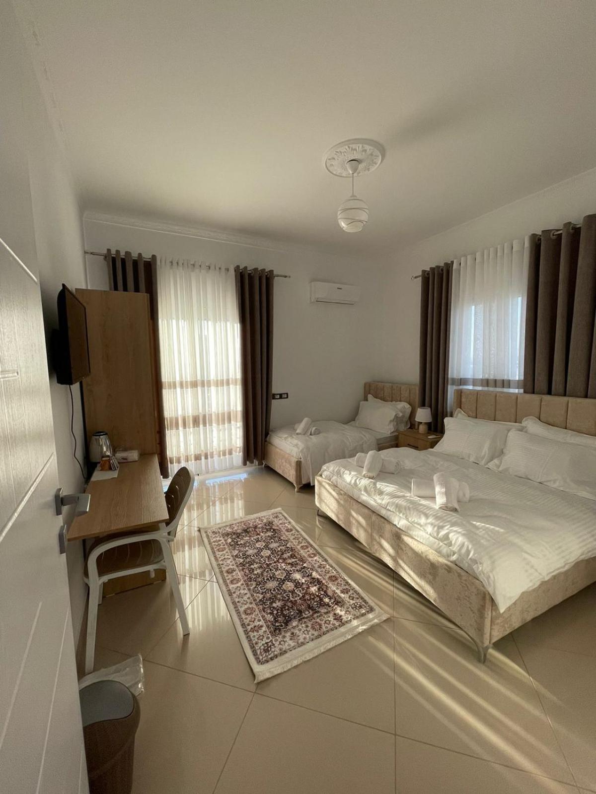 Harmony Villa Berat Buitenkant foto