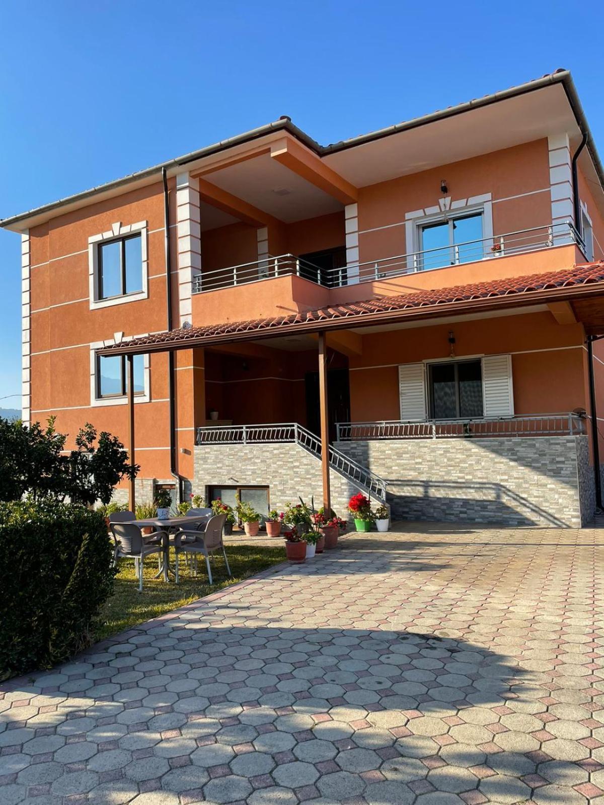 Harmony Villa Berat Buitenkant foto